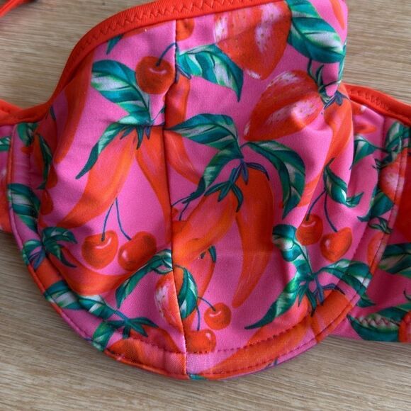 Blackbough Fiona Underwire Top Red and Pink Spicy Pepper Print Large - Picture 4 of 7